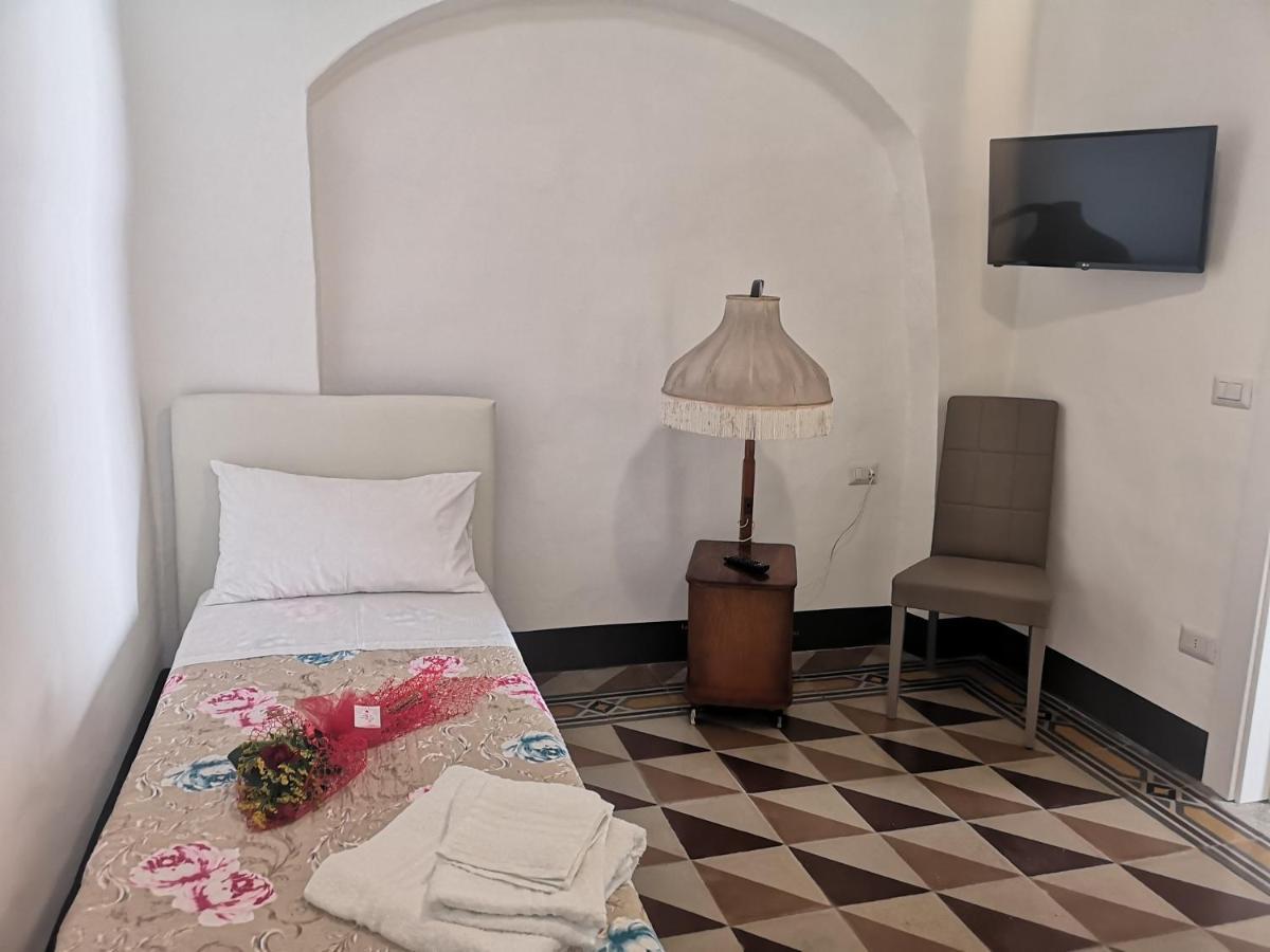 B & B San Giovanni 9 갈리폴리 외부 사진